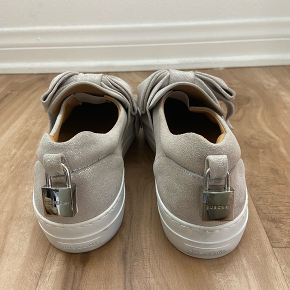 🎁 Buscemi Italian Sneakers Low Tops With Bow /Size 38 size 8 Glitter Beige 🎁 - Picture 2 of 16